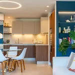 Luxe Vue Et Collines Avec Piscine