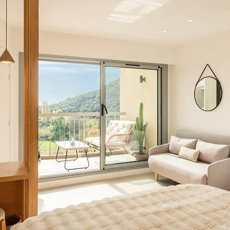 Luxe Vue Et Collines Avec Piscine アパート Mandelieu