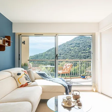 Luxe Vue Et Collines Avec Piscine *