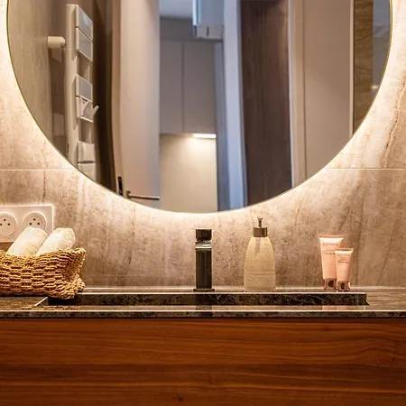 Luxe Vue Et Collines Avec Piscine * Мандельё-ла-Напуль