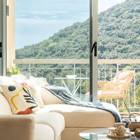 Апартаменты Luxe Vue Et Collines Avec Piscine Мандельё-ла-Напуль