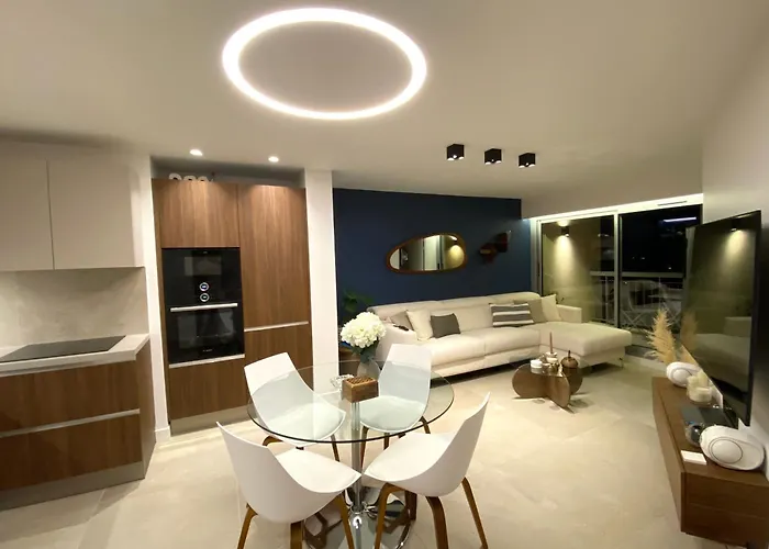 Luxe Vue Et Collines Avec Piscine Apartment Mandelieu