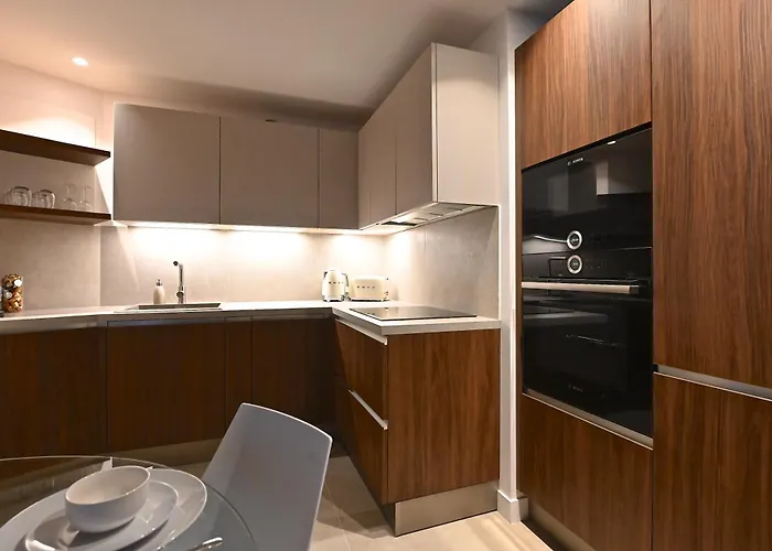 Apartment Luxe Vue Et Collines Avec Piscine